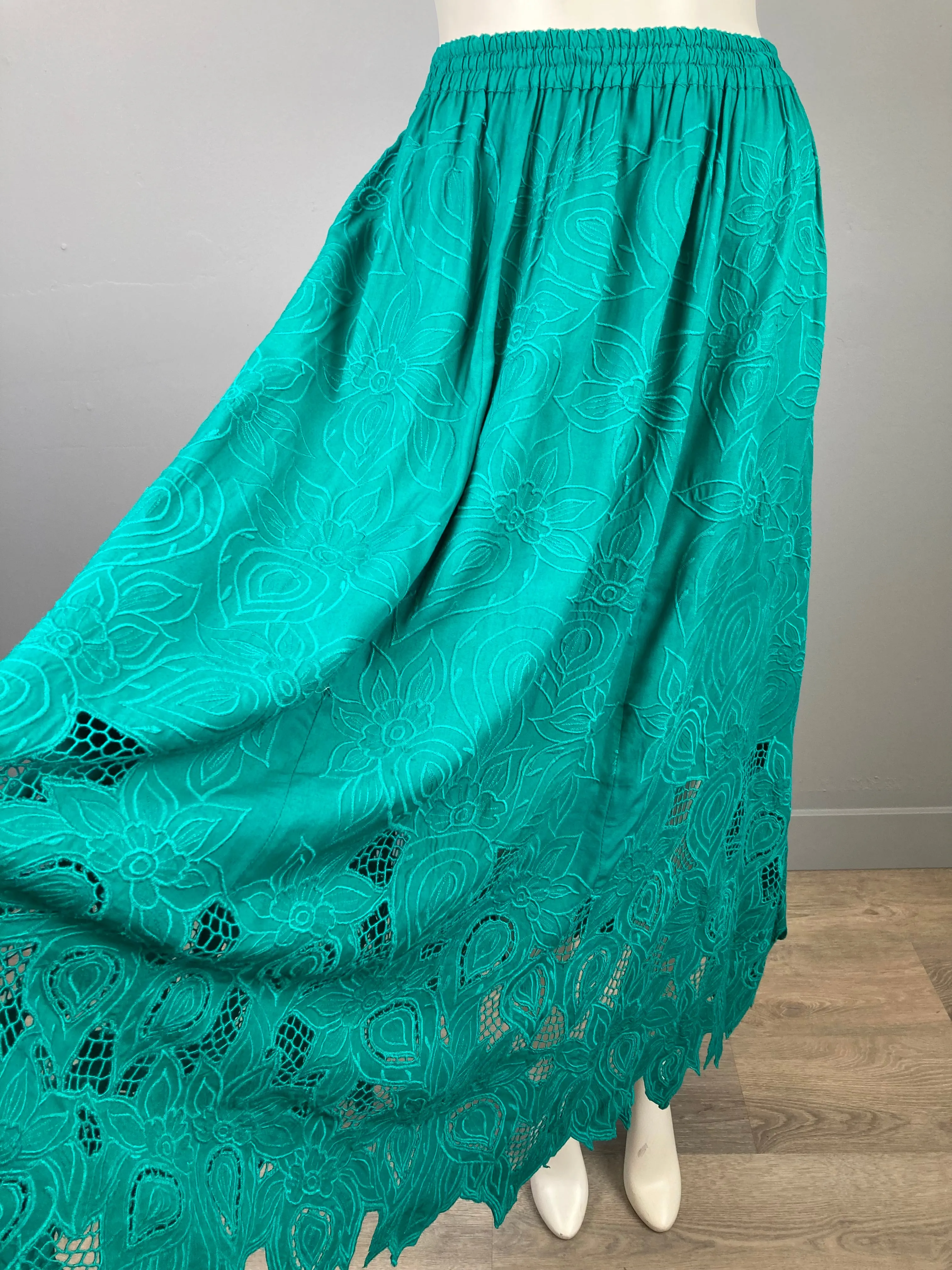 80s/90s Embroidered Rayon Skirt, Size O/S, Emerald Green Embroidered Skirt