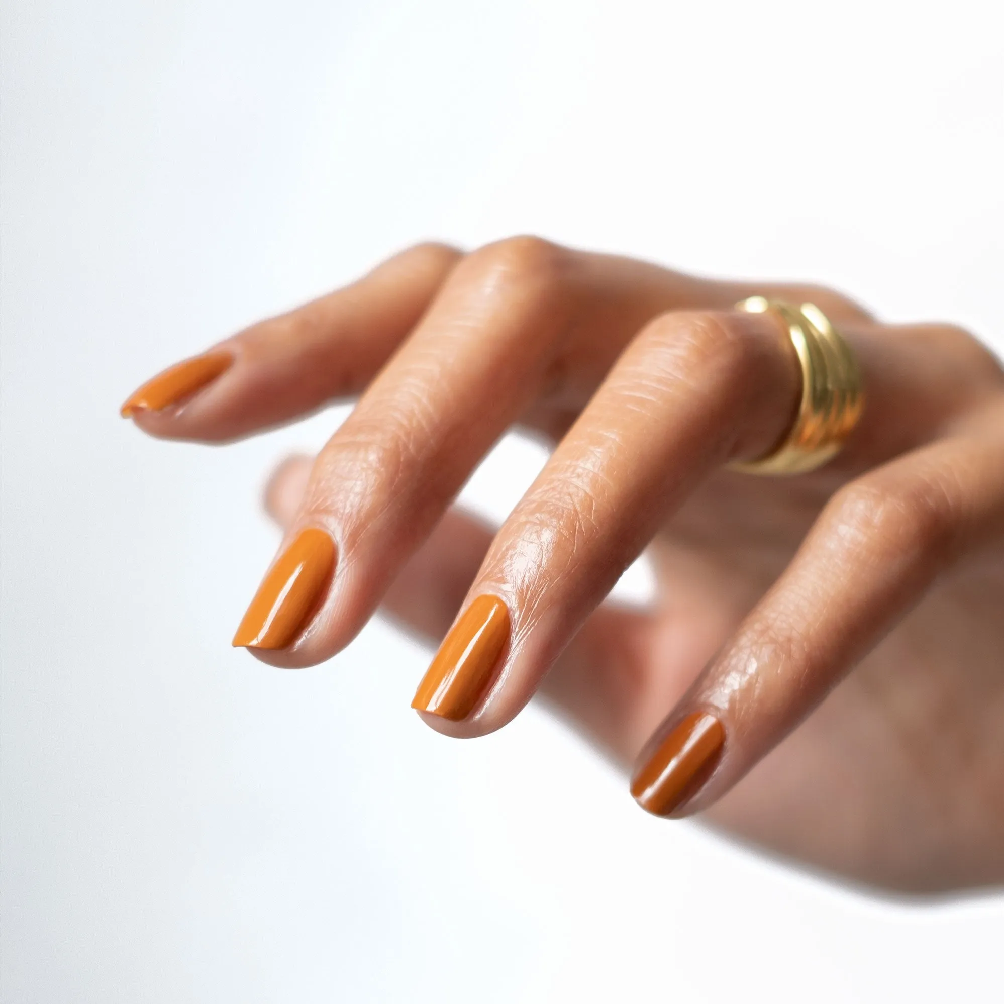 CND VINYLUX - Willow Talk #408