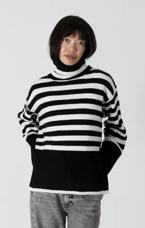 LYLA & LUXE- WOMEN’S BRONWYN SWEATER