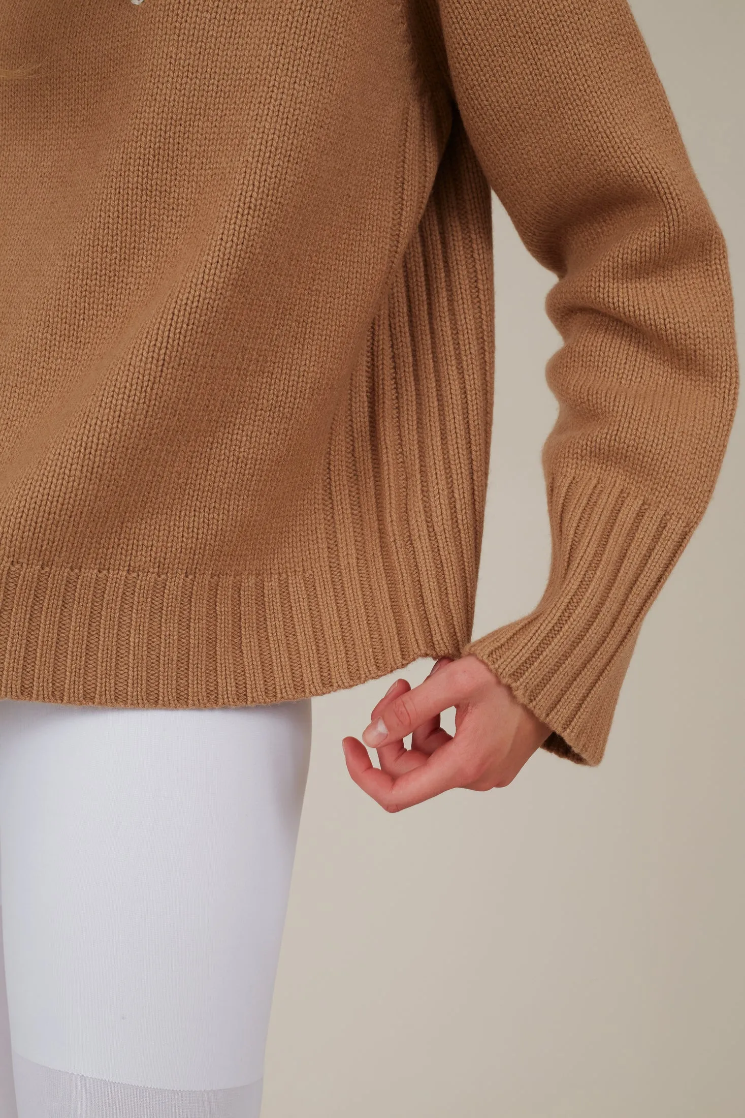SERAFIN TURTLEECK EMBROIDERY CASHMERE SWEATER
