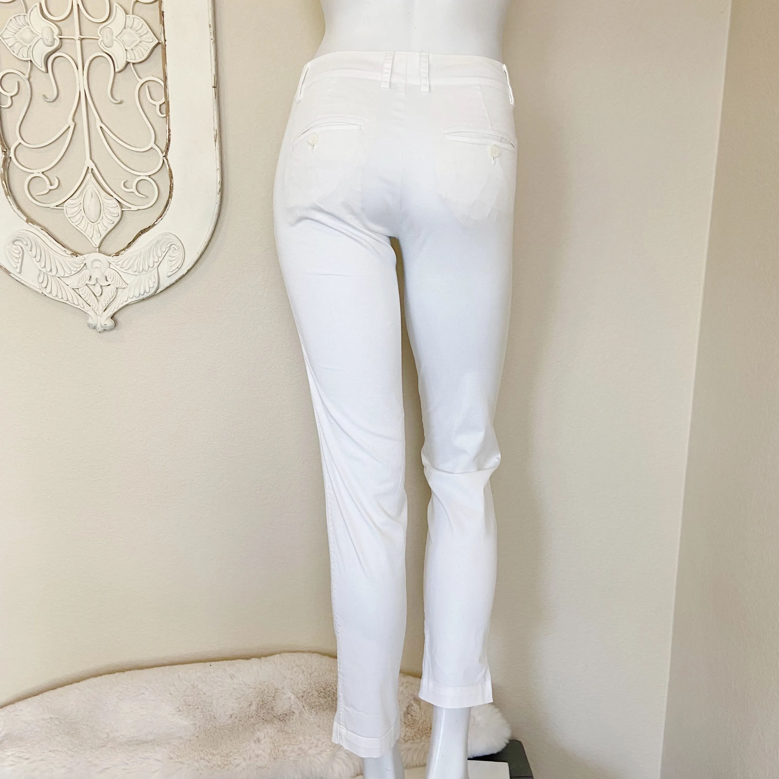 Vince | Womens White Straight Leg Chino Pants | Size: 0